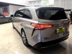 Toyota Sienna 2.5L Hybrid Premium Edition - фото 4