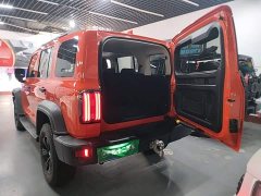 Tank 300 Off-Road Edition 2.0T Conqueror - ფოტო 18