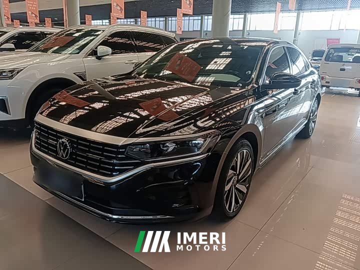 Volkswagen Passat Facelift 330TSI Elite