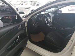 Hyundai Elantra 1.5L CVT Luxury - фото 15