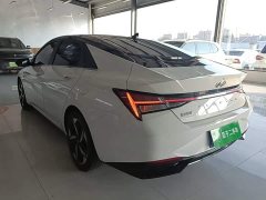 Hyundai Elantra 1.5L CVT Luxury - фото 4