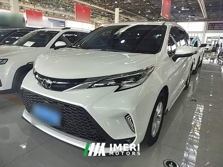 Toyota Gravia 2.5L Hybrid Comfort Edition