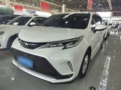 Toyota Gravia 2.5L Hybrid Comfort Edition - фото 1