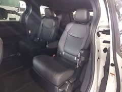 Toyota Gravia 2.5L Hybrid Comfort Edition - фото 16