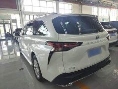 Toyota Gravia 2.5L Hybrid Comfort Edition - фото 4