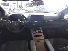 Toyota Gravia 2.5L Hybrid Comfort Edition - фото 9