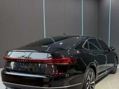 Volkswagen Passat Outstanding Edition 330TSI Elite - ფოტო 6