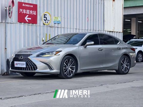 2024 Lexus ES 300h Premium Edition - автомобиль из Китая