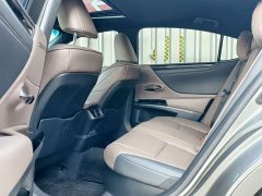Lexus ES 300h Premium Edition - photo 10