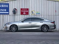 Lexus ES 300h Premium Edition - photo 4
