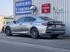 Lexus ES 300h Premium Edition - photo 5