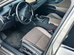 Lexus ES 300h Premium Edition - photo 9