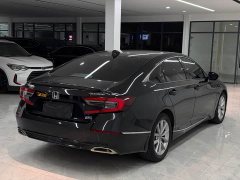 Honda Accord 260TURBO Luxury Edition - photo 4