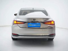 Lexus ES 200 Excellence Edition - фото 11