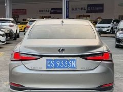 Lexus ES 200 Excellence Edition - фото 3