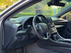 Toyota Avalon Hybrid 2.5L XLE Premium - ფოტო 11