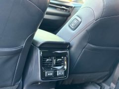 Toyota Avalon Hybrid 2.5L XLE Premium - ფოტო 13