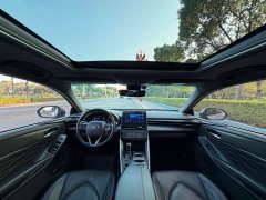 Toyota Avalon Hybrid 2.5L XLE Premium - ფოტო 16