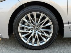 Toyota Avalon Hybrid 2.5L XLE Premium - ფოტო 7