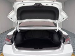 Hyundai Elantra 1.5L CVT Luxury - ფოტო 18