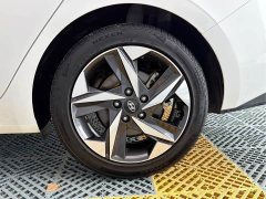 Hyundai Elantra 1.5L CVT Luxury - ფოტო 8