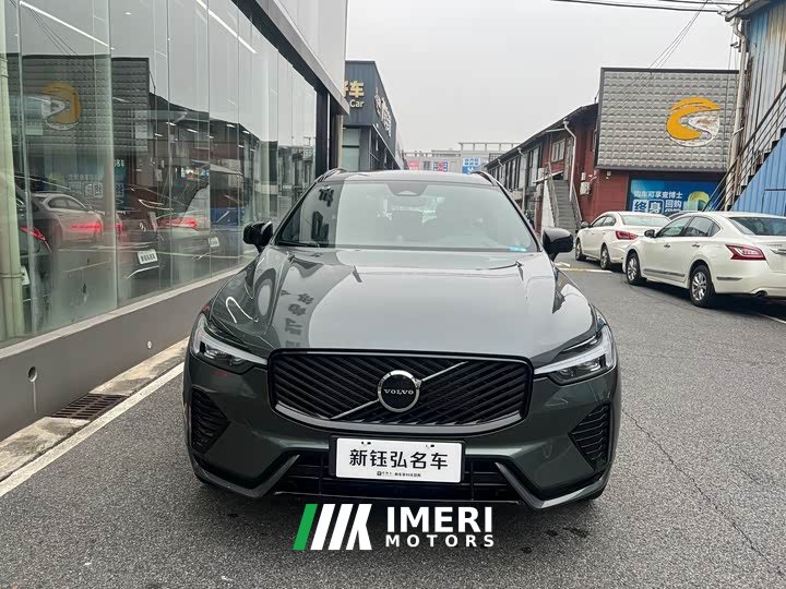 Volvo XC60 B5 AWD Smart Remote Sport Edition - ავტომობილი ჩინეთიდან