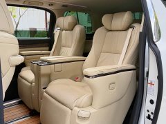 Toyota Alphard Hybrid 2.5L Premium Edition - ფოტო 16
