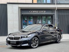 BMW 5 Series 525Li M Sport Package - ფოტო 1