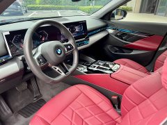 BMW 5 Series 525Li M Sport Package - ფოტო 10