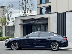 BMW 5 Series 525Li M Sport Package - ფოტო 4
