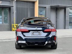 BMW 5 Series 525Li M Sport Package - ფოტო 6