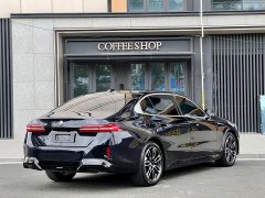 BMW 5 Series 525Li M Sport Package - ფოტო 7