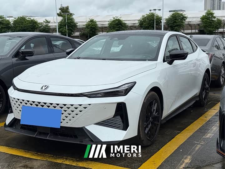 Changan UNI-V 1.5T 500Bar Luxury Edition - ავტომობილი ჩინეთიდან