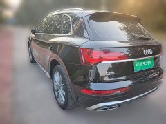 Audi Q5L Facelift 40T Luxury Sport - ფოტო 4