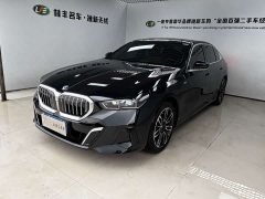 BMW 5 Series 525Li M Sport Package - ფოტო 1