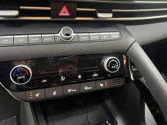 Hyundai Elantra 1.5L CVT Luxury - ფოტო 14