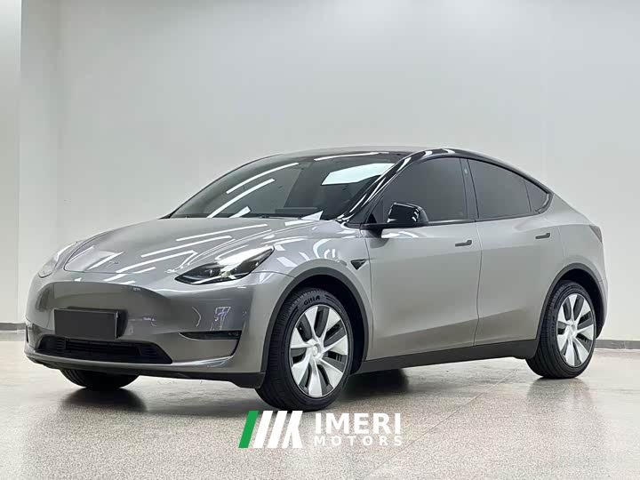 Tesla Model Y Long Range All-Wheel Drive