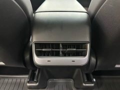 Tesla Model Y Long Range All-Wheel Drive - ფოტო 19