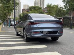 BYD Qin PLUS Glory Edition DM-i 55KM Leading - ფოტო 12