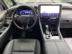 Toyota Vellfire Crown Hybrid 2.5L Executive Premier Edition - ფოტო 10