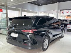 Toyota Sienna 2.5L Hybrid Comfort Edition - фото 9