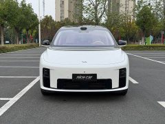 Li Auto i8 Standard Edition - ფოტო 2