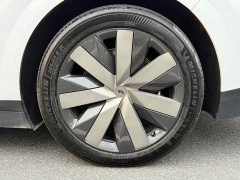 Li Auto i8 Standard Edition - ფოტო 8