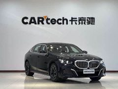 BMW 5 Series 530Li Luxury M Sport Package - ფოტო 3
