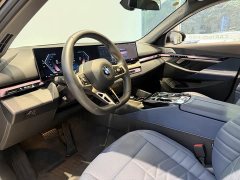 BMW 5 Series 530Li Luxury M Sport Package - ფოტო 6