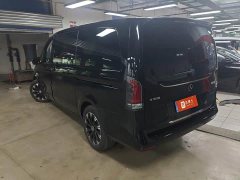 Mercedes-Benz V-Class V 300 Navigator Edition - ფოტო 4