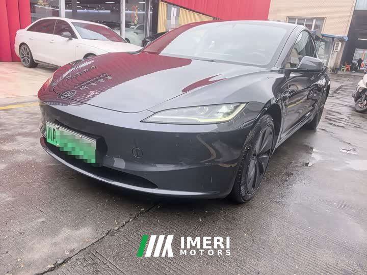 Tesla Model 3 Rear-Wheel Drive