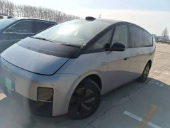 Li Auto Li Xiang MEGA Ultra - ფოტო 1