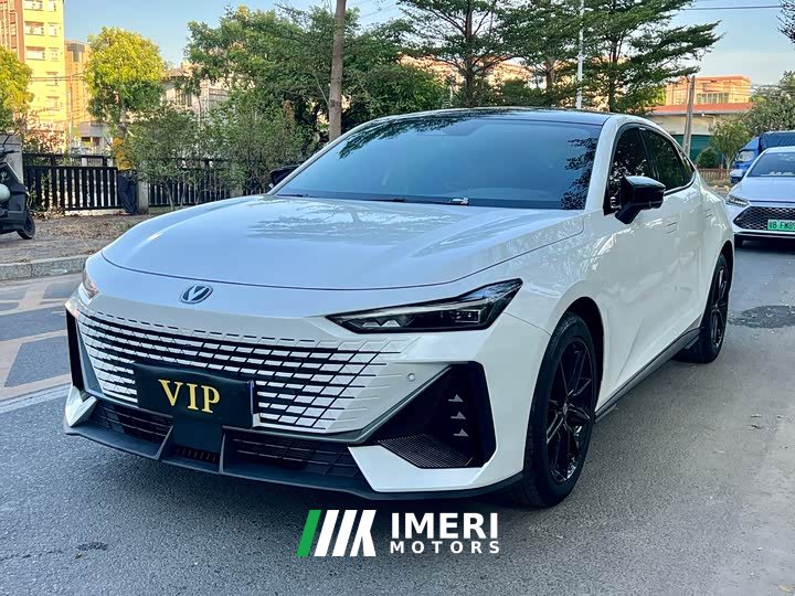 Changan UNI-V 1.5T Premium - ავტომობილი ჩინეთიდან