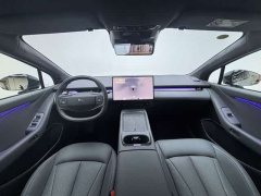 XPeng P7 Extended Range 1550 Max Tech Edition - ფოტო 10